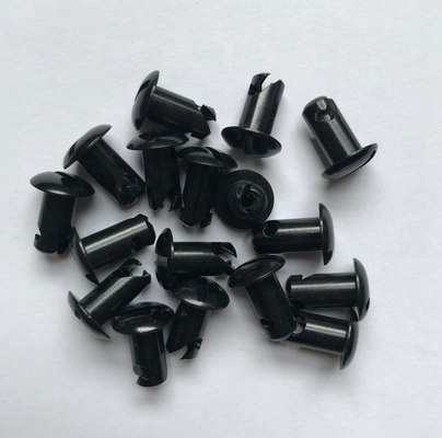 BUTTONS/STUD per un'installazione facile su qualsiasi veicolo