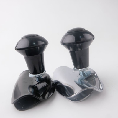 Migliorare la tua esperienza di guida con il nero / argento universale volante Spinners Car Fitment
