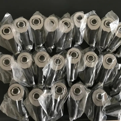 Fabbricazione su misura di acciaio per costruzioni universali per auto Fitting di acciaio per la staffa comune Heim End 5/8-18 x 1/2 Foratura per prestazioni ottimali