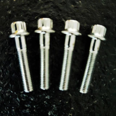 Finitura di slivery standard DIN M7 x 32 12 PT bullone e M7 Nylon blocco Noce per ruote BBS in acciaio finitura zinco